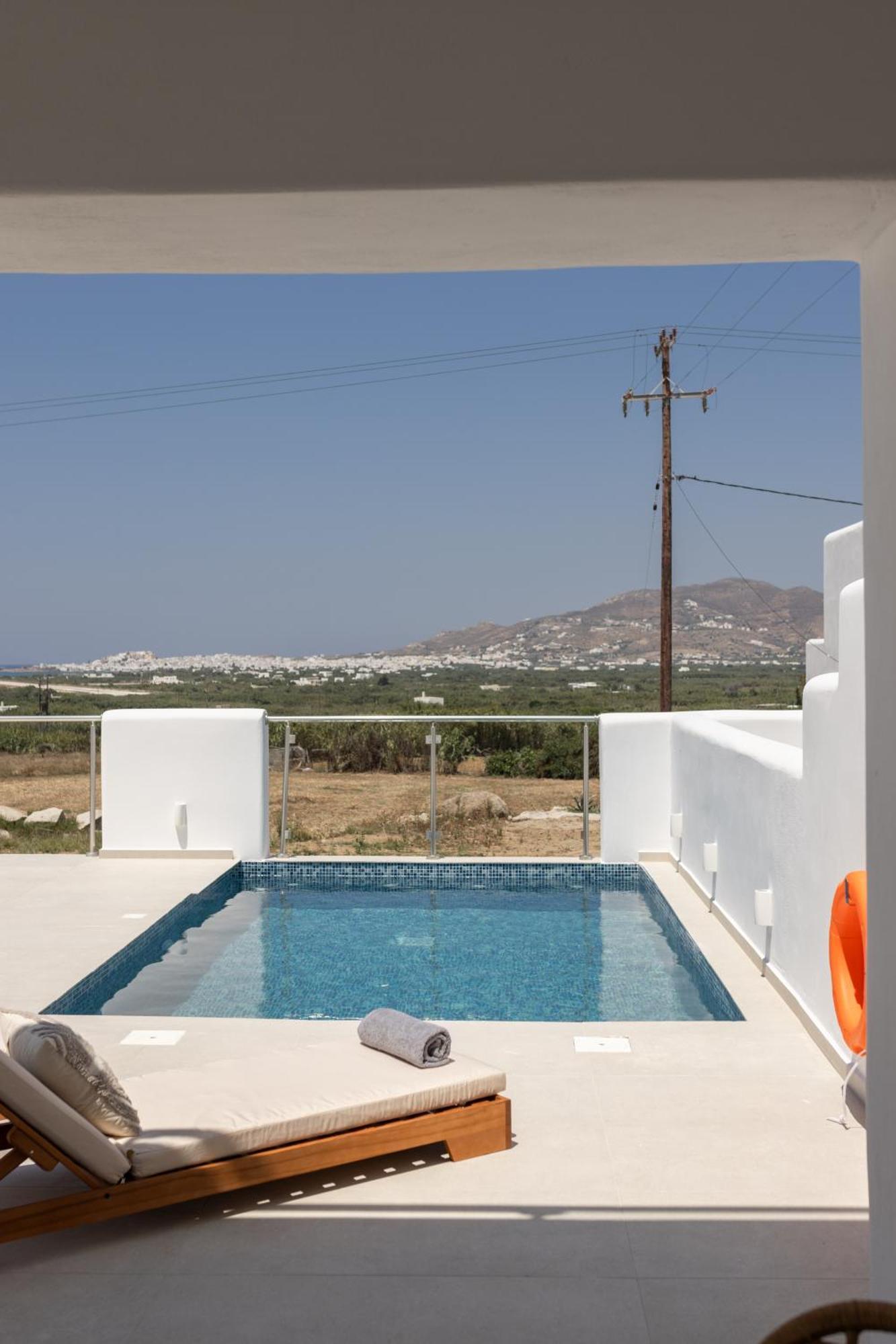 Aeron Villas And Suites Naxos Agia Anna  Exteriör bild
